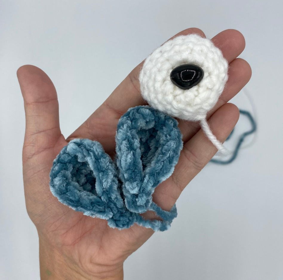 Hatching Deer Pattern